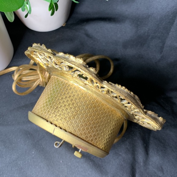 Vintage ornate Ormolu MATSON K804 plug in alarm clock - Picture 7 of 13